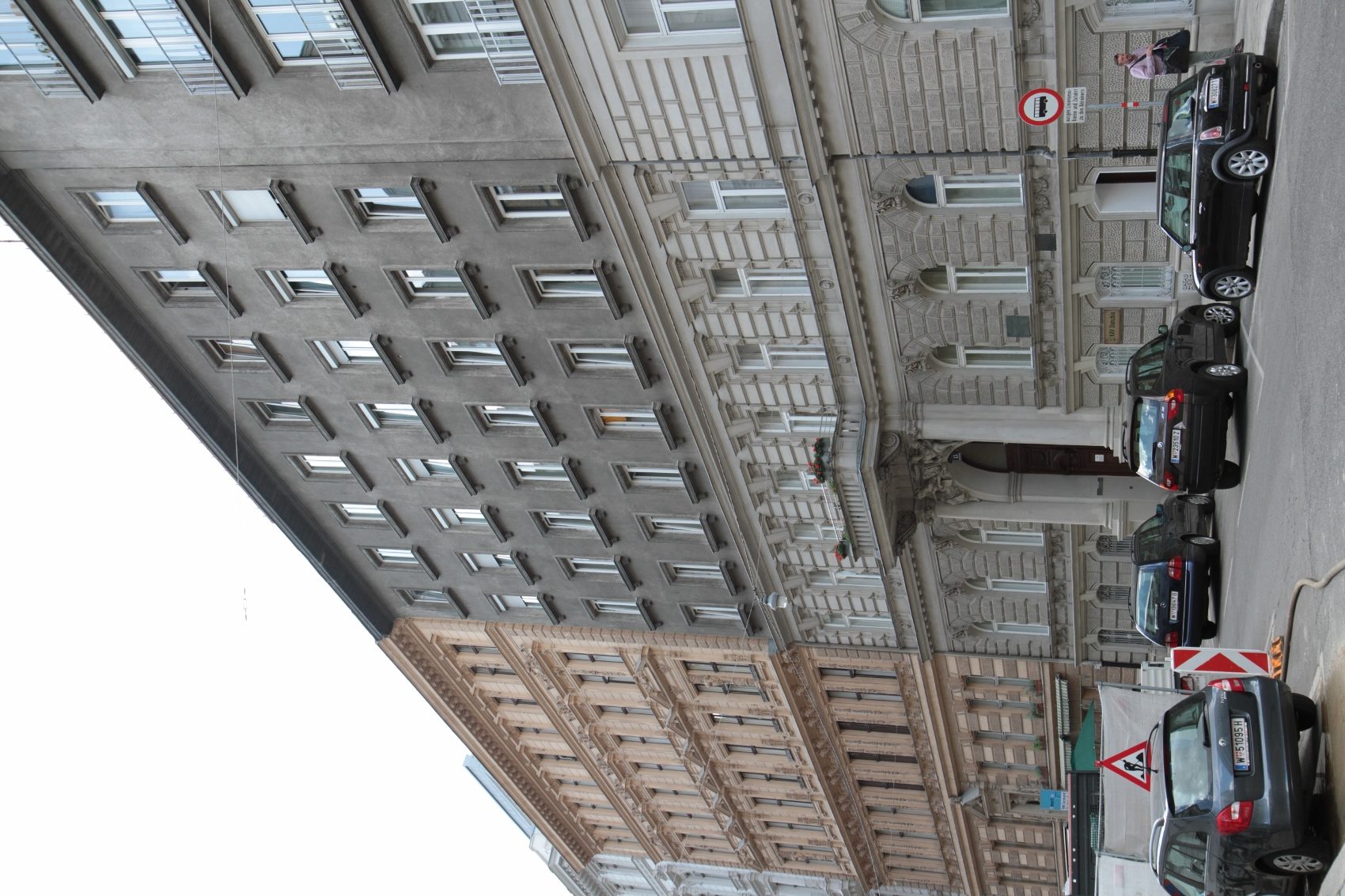 Constantin von Economo's house, Vienna - 01.jpg